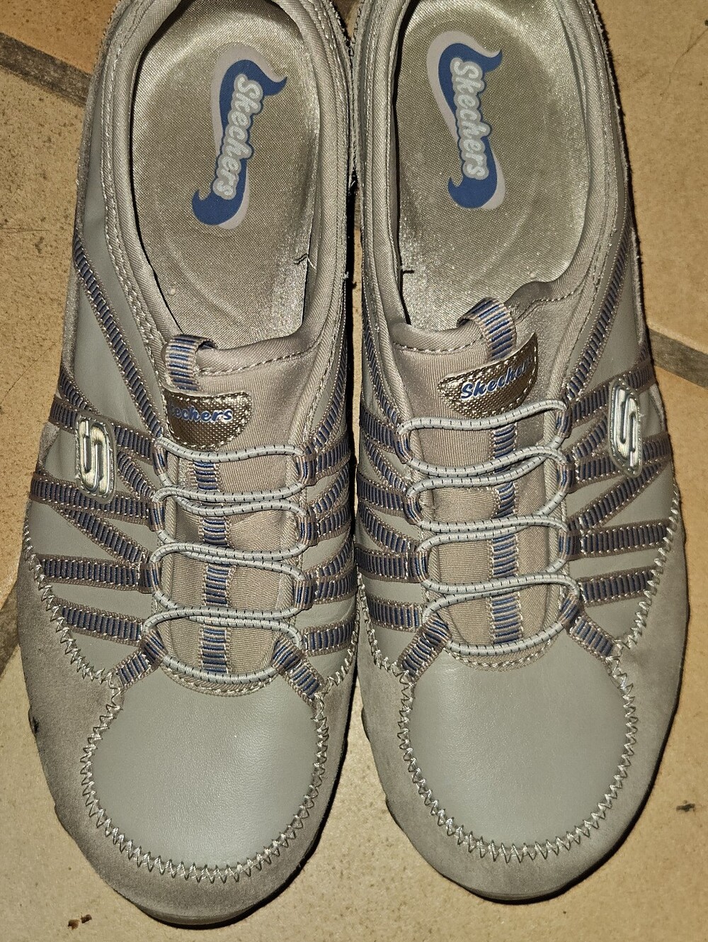 Skechers Womans Gray Sneaker Size 9.5